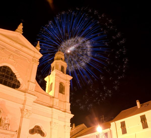 FIREWORKS FOR SAINT NICHOLAS DAY AND ASSUMPTION DAY