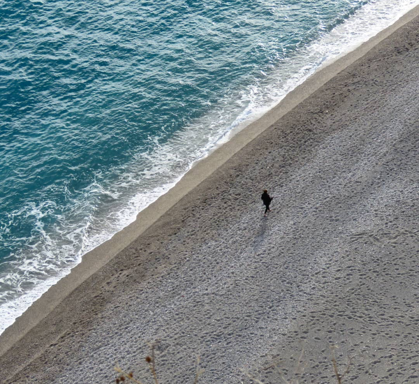 A FILO DELLE ONDE